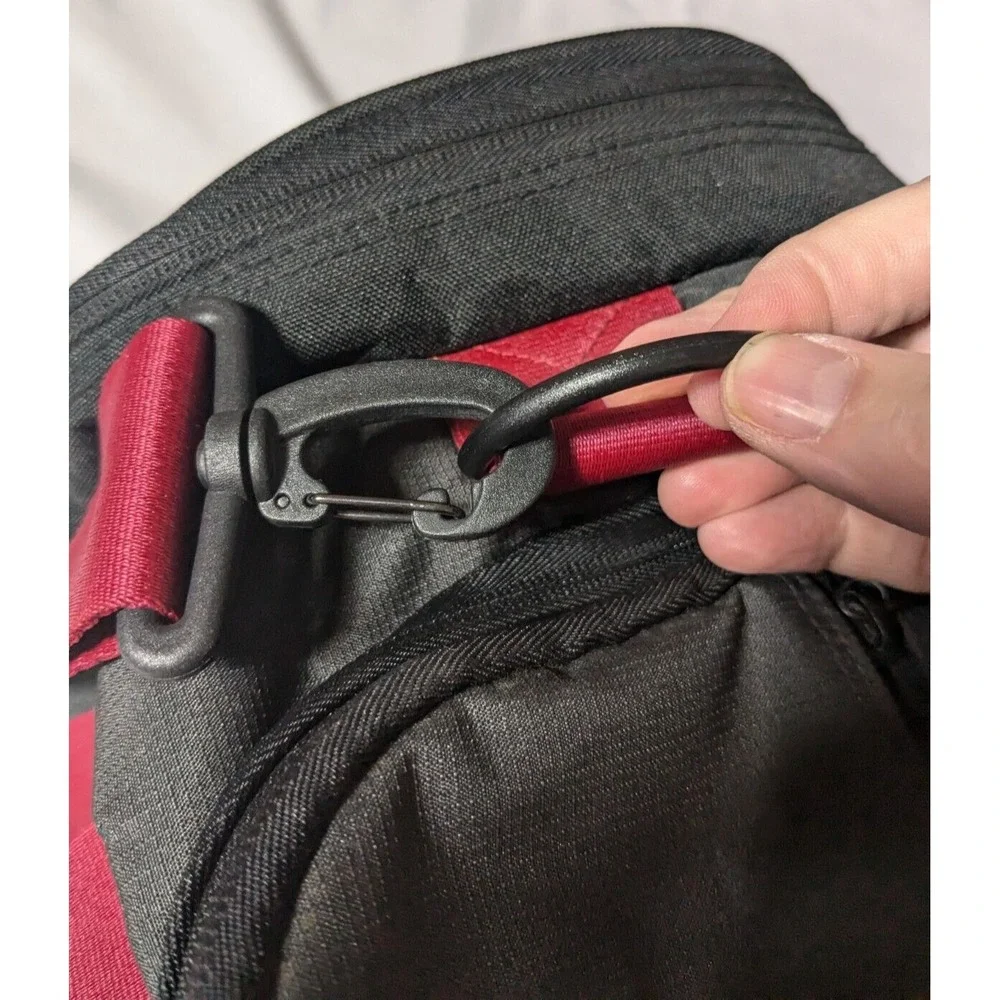 EDDIE BAUER Luggage Burgundy Black Canvas Travel Duffle Bag‎ EUC